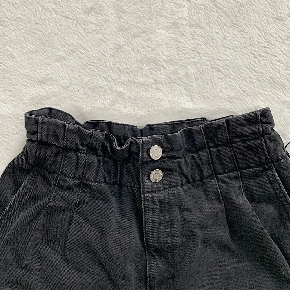 DYNAMITE | Black denim paper bag shorts - Picture 3 of 6